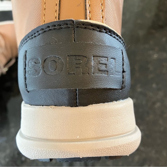 New Sorel Women's Explorer Carnival Boot, Short Winter Boots Faux Fur Short Boot - Picture 14 of 16